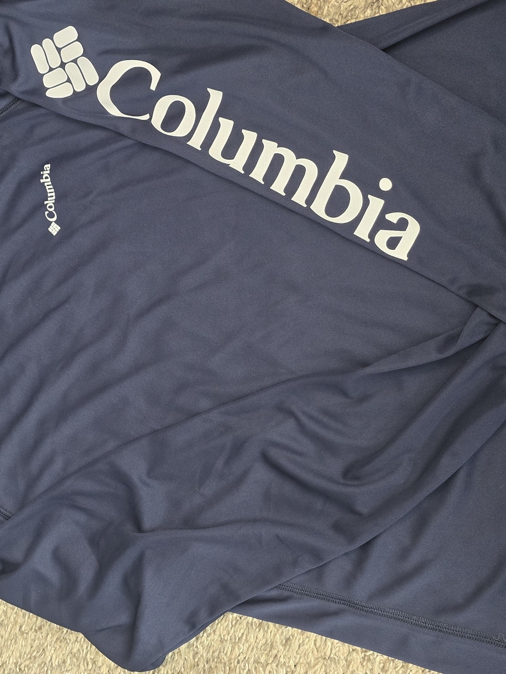 Columbia Women's Long Sleeve Performance Tee in Navy with Sleeve Logo - Picture 2 of 2